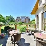 Superior Vantis Riverside 3*