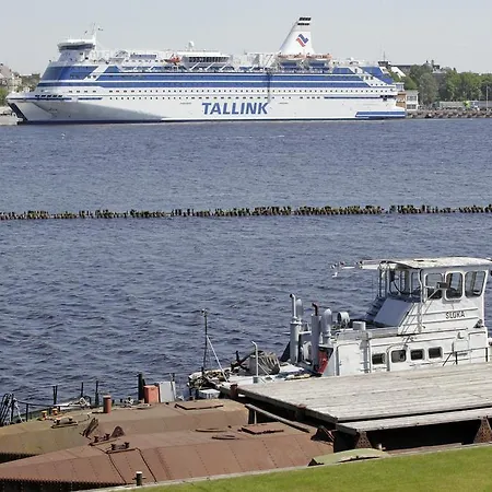 Superior Vantis Riverside