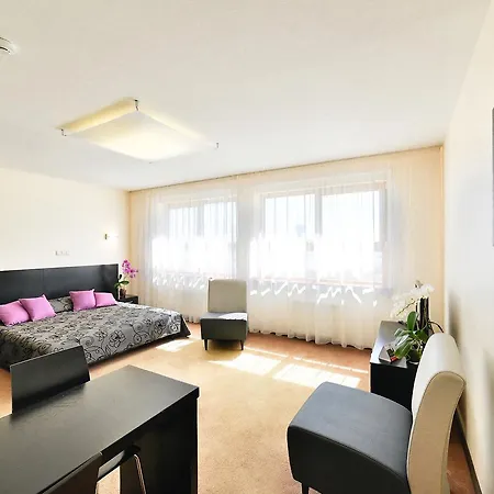 Vantis Riverside