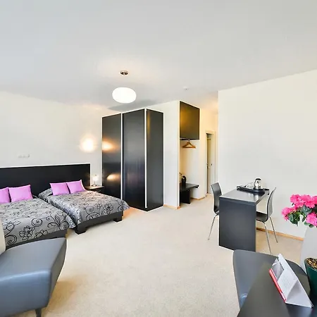 Szálloda Superior Vantis Riverside 3*