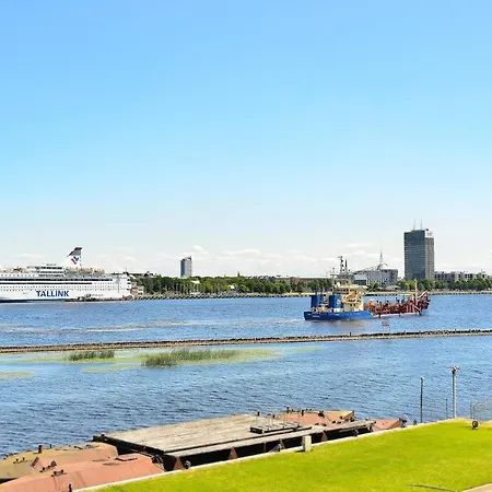 Vantis Riverside 호텔 3*