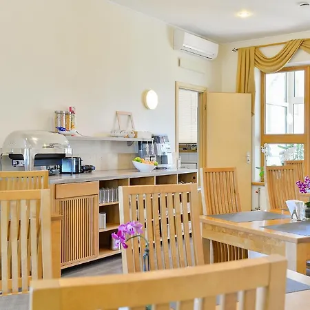 Vantis Riverside