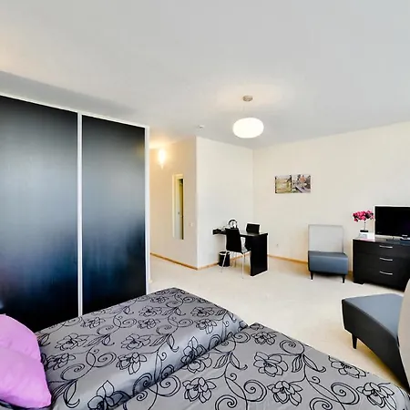 Superior Vantis Riverside 3*