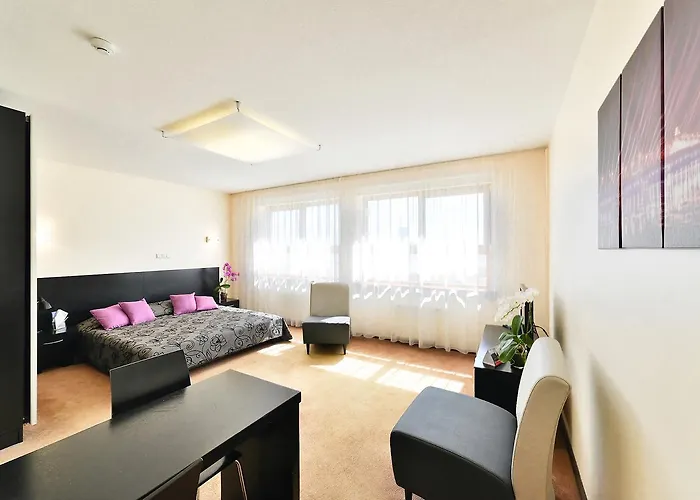 Superior Vantis Riverside