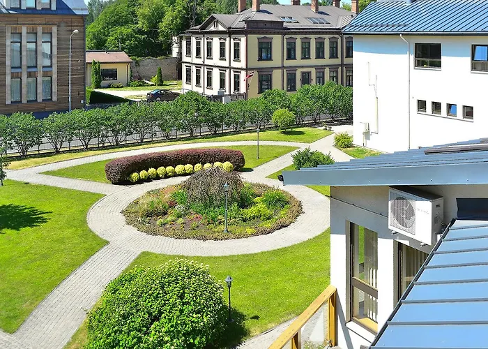 Superior Vantis Riverside 3*