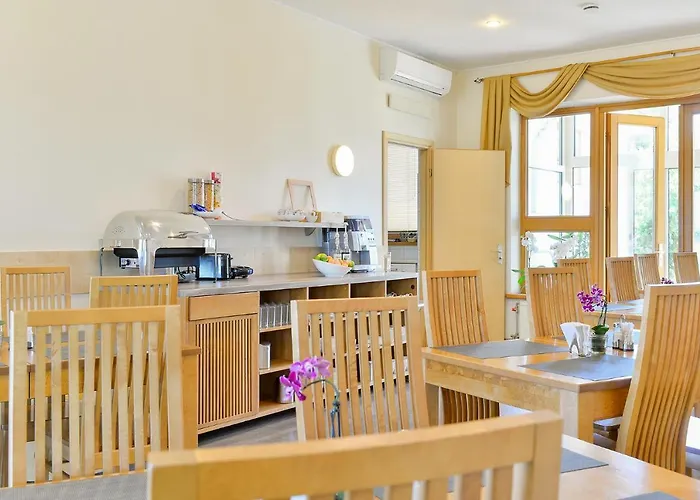 Superior Vantis Riverside