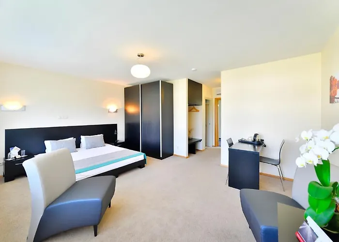 Superior Vantis Riverside Hotel Riga