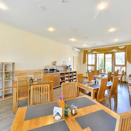 Superior Vantis Riverside