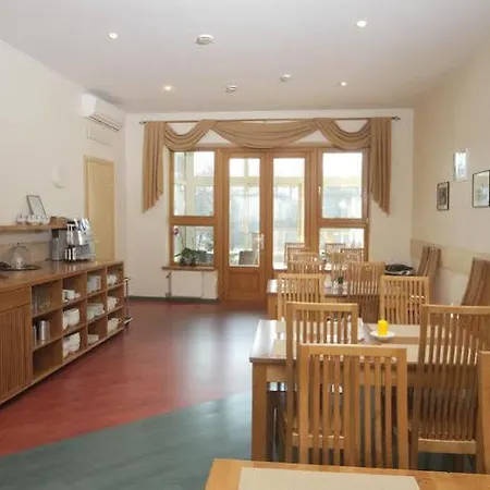 Hotel Superior Vantis Riverside 3*